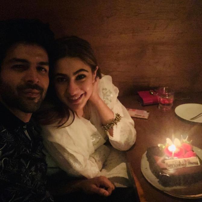 Kartik Aaryan Sara Ali Khan Aaj Kal