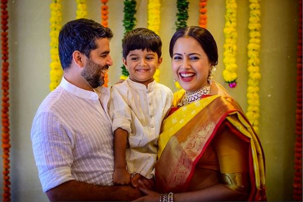 Sameera Reddy, Akshai Varde and Hans Varde