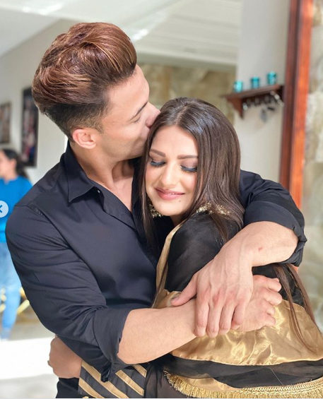 Asim and Himanshi official announcement