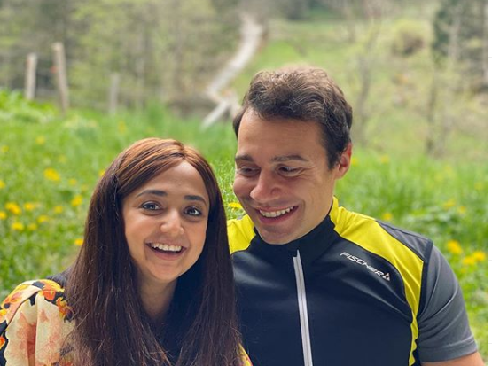 Monali thakur and Maik Richter