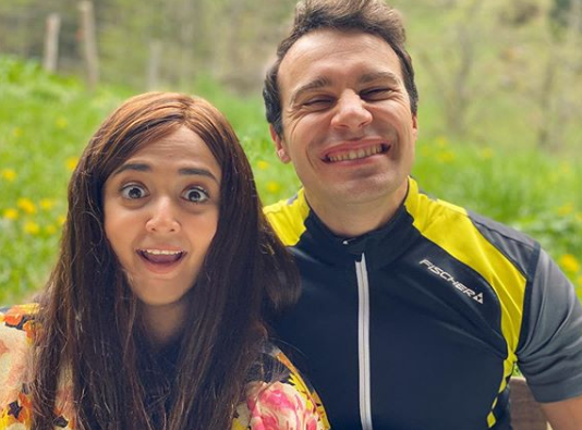 Monali Thakur and Maik Richter