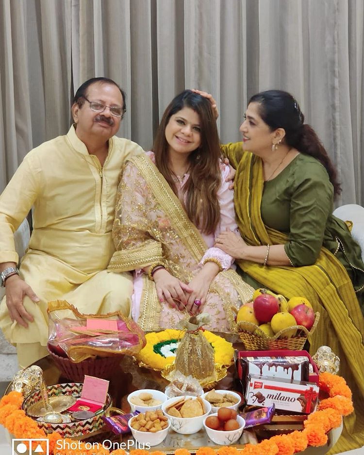 Rucha Gujarathi and Vishal Jaiswal