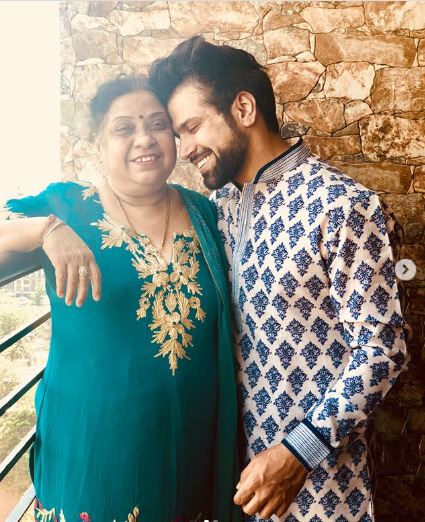 Rithvik Dhanjani mother