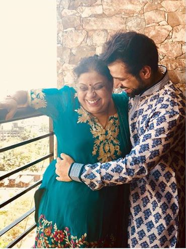 Rithvik Dhanjani Mother