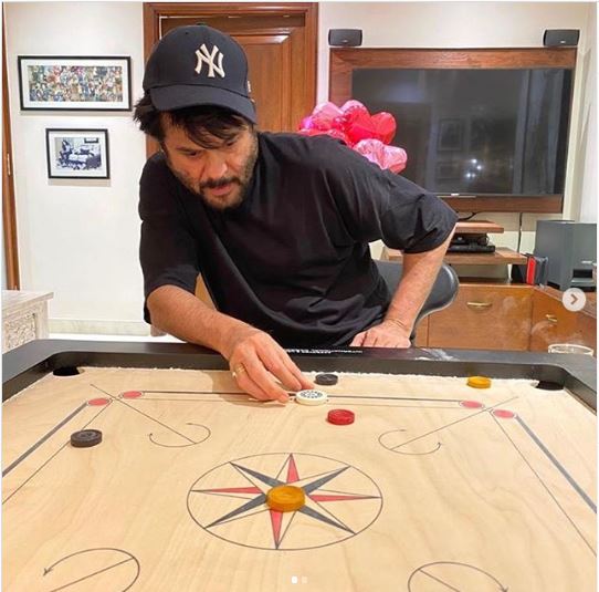 Anil Kapoor Carrom 
