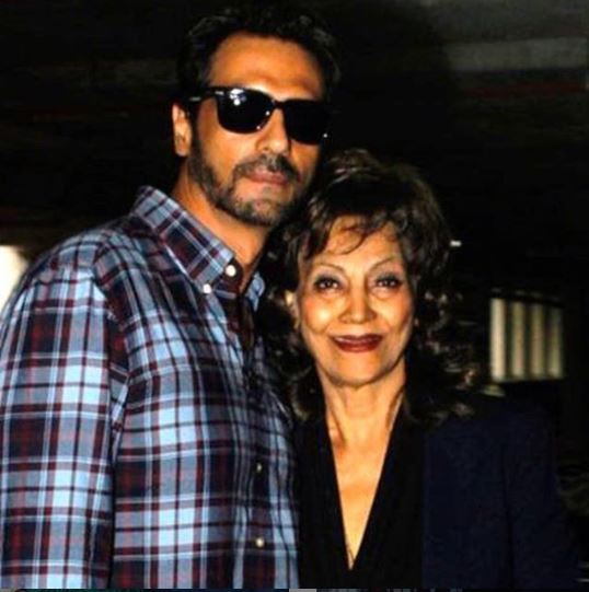 Arjun Rampal Mother