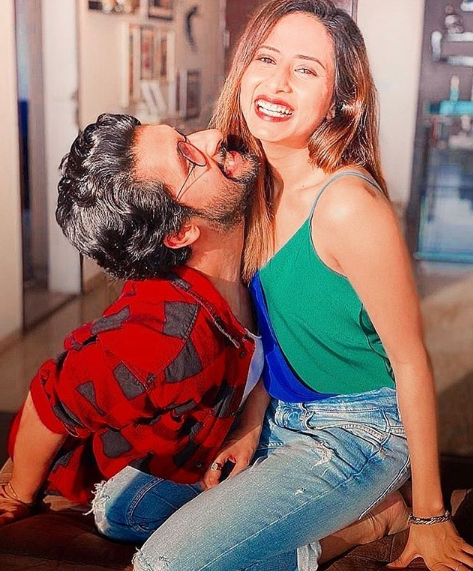 Ravi Dubey and Sargun Mehta