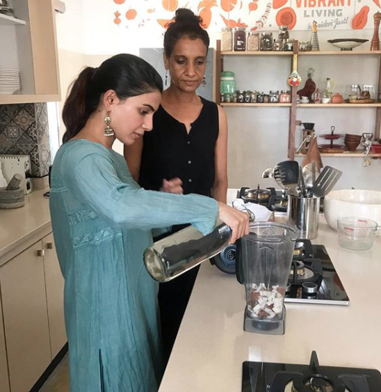 Samantha Akkineni Learns To Cook Healthy Food For Hubby, Naga Chaitanya But  Looks Like A Pro Already