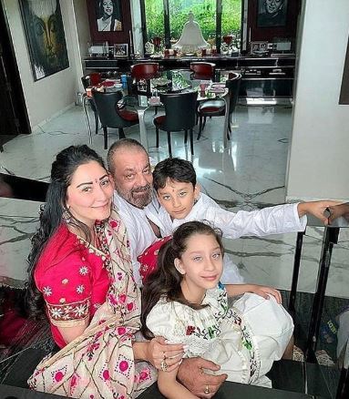 Sanjay Dutt Family