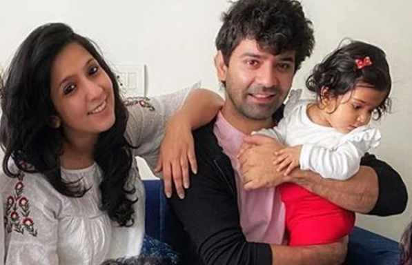 Barun Sobti with wife and baby girl