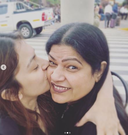 Hansika Motwani Mother