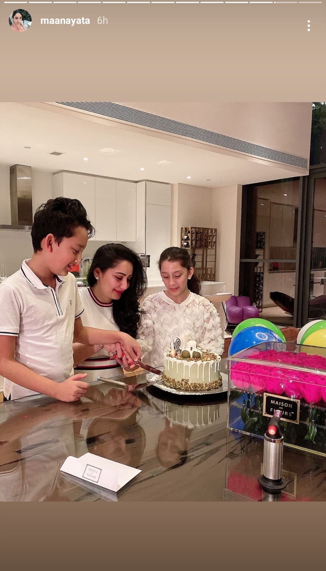 Maanayata Dutt, Shahraan Dutt and Iqra Dutt