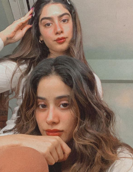 Janhvi Kapoor and Khushi Kapoor