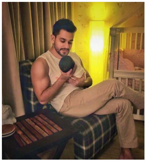 Kunal Kemmu and Inaaya Naumi Kemmu