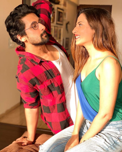 Ravi Dubey and Sargun Mehta