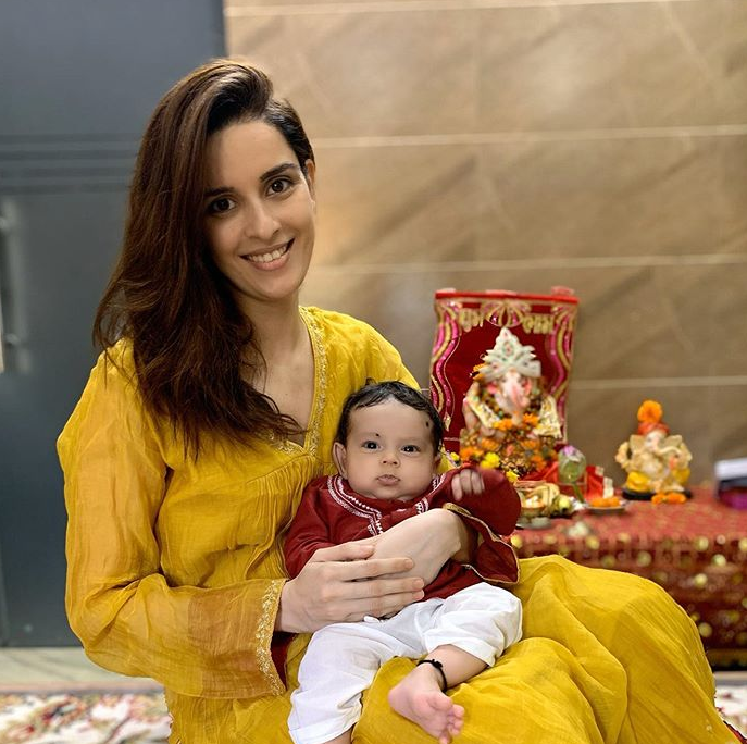 Ekta Kaul with son
