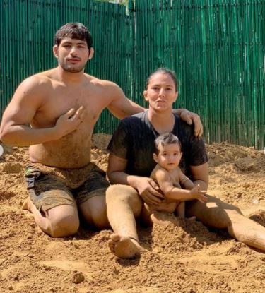 Geeta Phogat Dangal Family