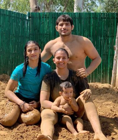 Geeta Phogat Dangal Family