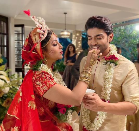 Gurmeet choudhary debina bonnerjee wedding bengali 