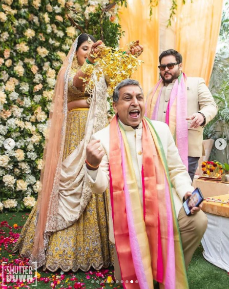 Candid bride and groom photography ideas