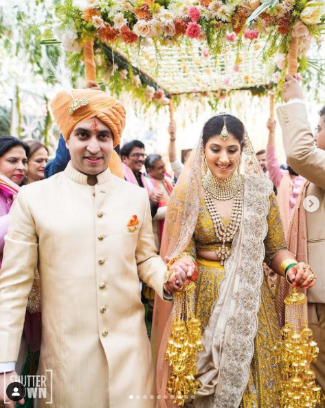 Candid bride and groom photography ideas