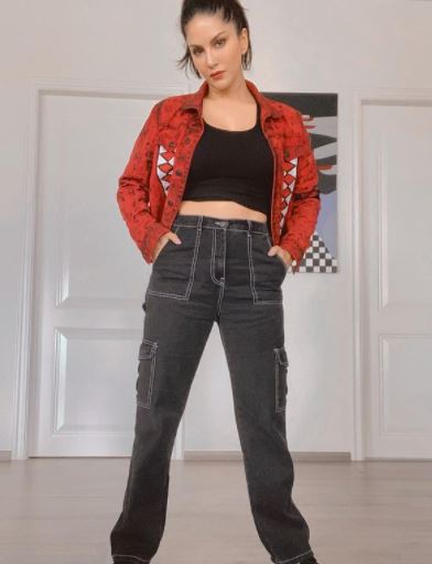 Sunny Leone new mumbai house