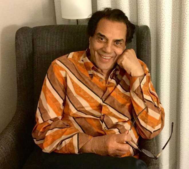 Dharmendra shares a video of his first car with fans