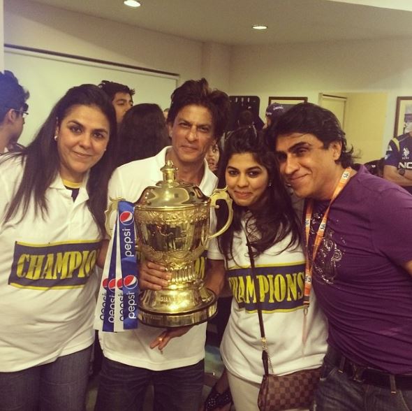 Shah Rukh khan manager pooja dadlani