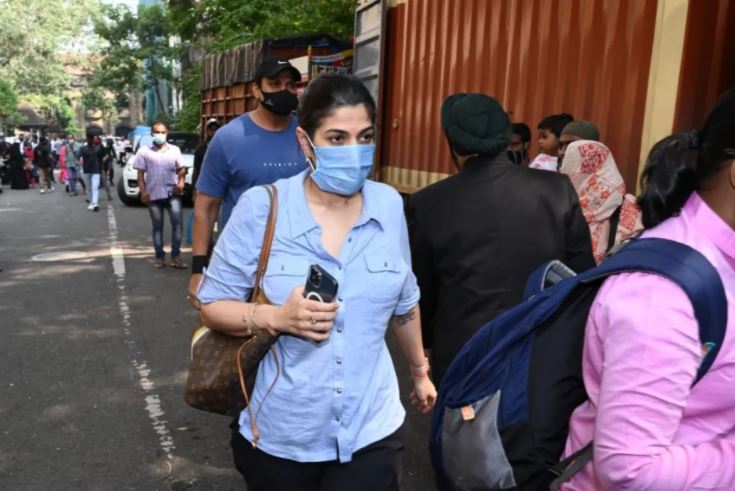 shah rukh khan manager pooja dadlani 