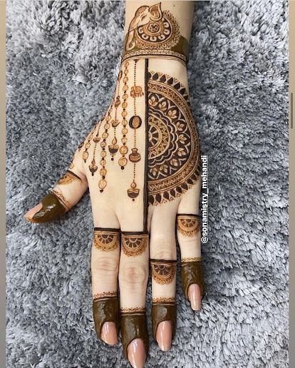 Unique Karwa Chauth Designs for mehendi