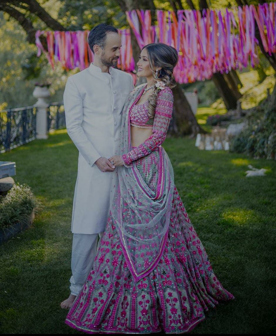The Bride Donned A White Embroidered Lehenga, By Falguni Shane Peacock, On  Her Hindu Wedding