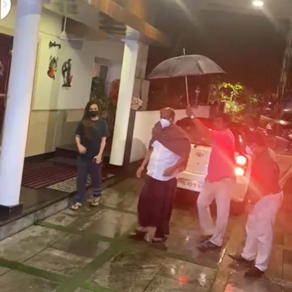 rajnikanth returns home