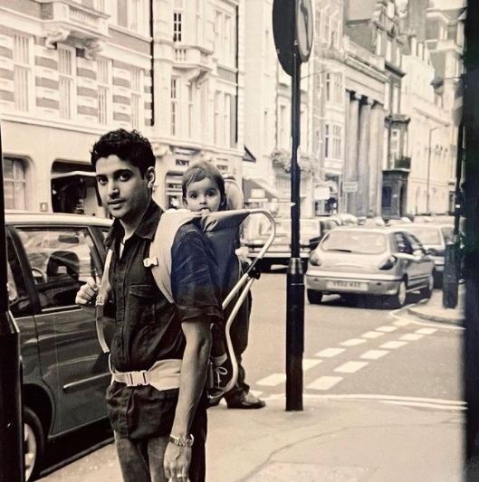 Farhan akhtar daughter shakya old picture