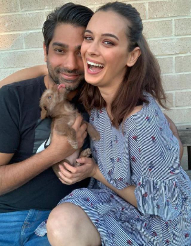 evelyn sharma pregnant