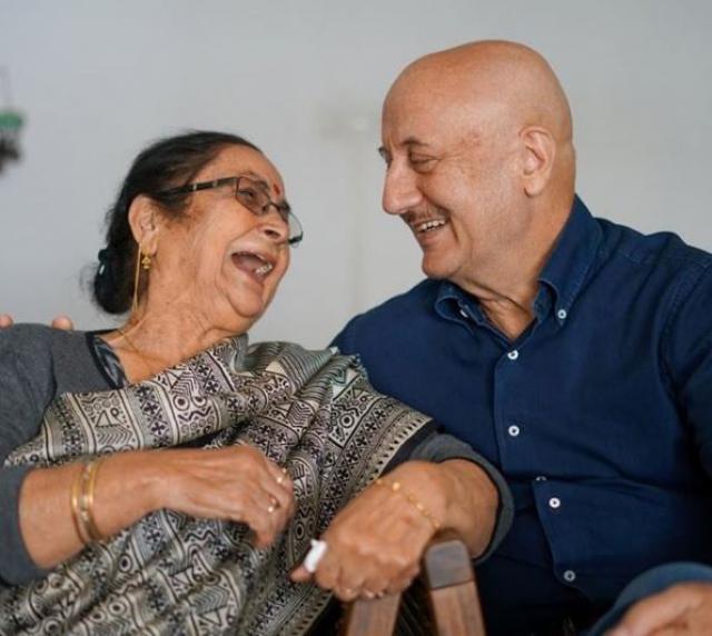 anupam kher and dulari kher
