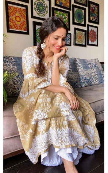 ankita lokhande mandala paintings