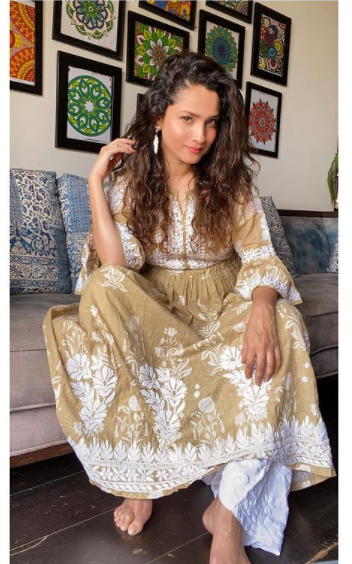 ankita lokhande mandala paintings