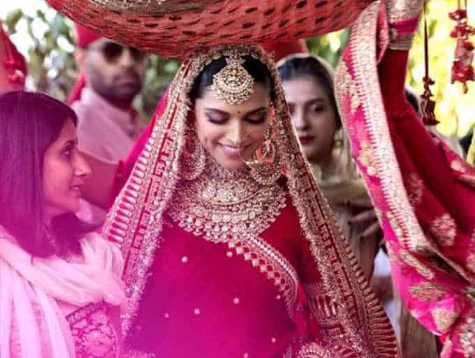 Deepika Padukone and Ranveer Singh's Bengaluru Wedding Reception Was a  Fashion Extravaganza | Vogue