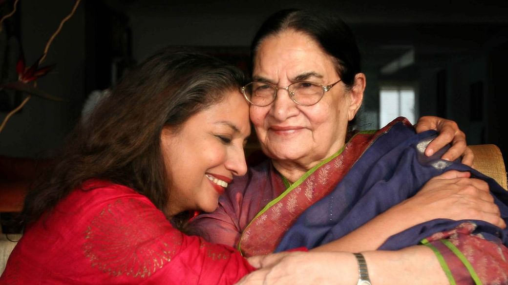 shabana azmi mother