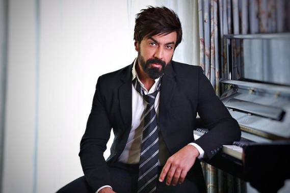 ashish chowdhry