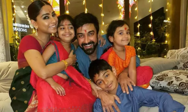 ashish chowdhry wife kids
