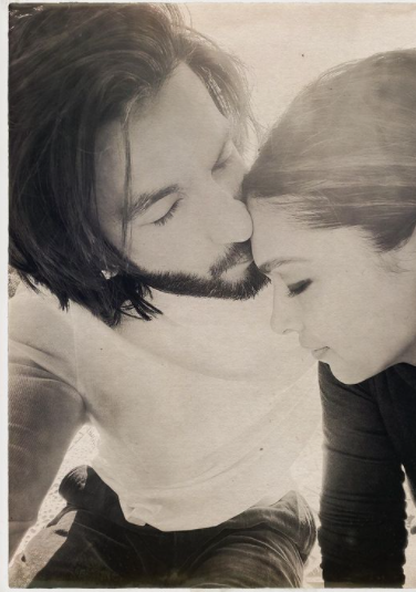 ranveer deepika PDAs pictures