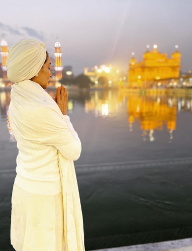 kim sharma leander paes golden temple