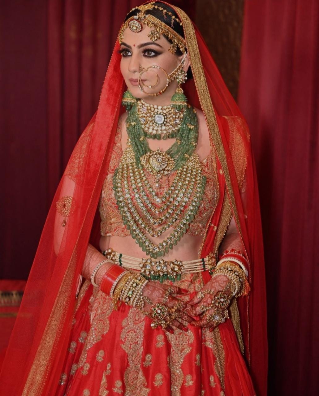 Bride Donned Anamika Khanna's Red Bridal Lehenga, Her Royal 'Shish Patti'  Stole The Show