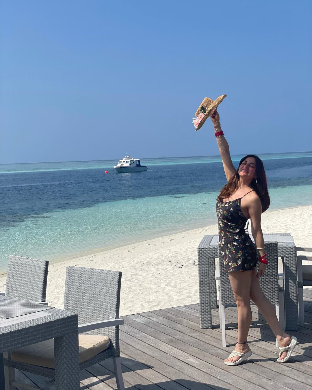 Honeymoon Photos Of Shraddha Arya | श्रद्धा आर्या पति राहुल संग गईं हनीमून  पर गईं मालदीव