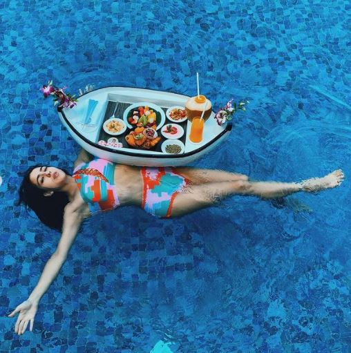 Sara Ali Khan Maldives Pictures Brother Ibrahim Ali Khan Mother Amrita Singh