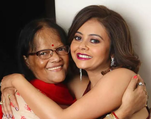 Bigg Boss 14 Devoleena Bhattacharjee Mom Daughter Mysterious Boyfriend 