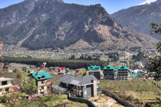 Kangana Ranaut Net Worth Income Fee Luxury Bungalows Houses Supercars Property