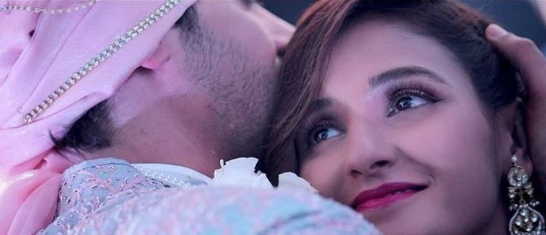 Shakti Mohan and Nihaar Pandya