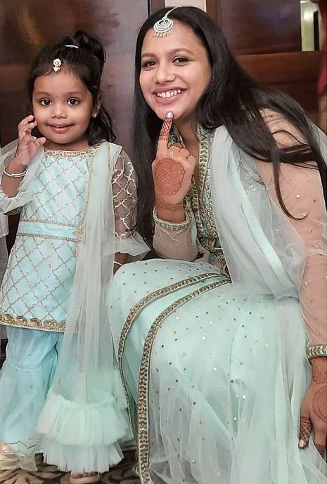 Mother Daughter Twinning